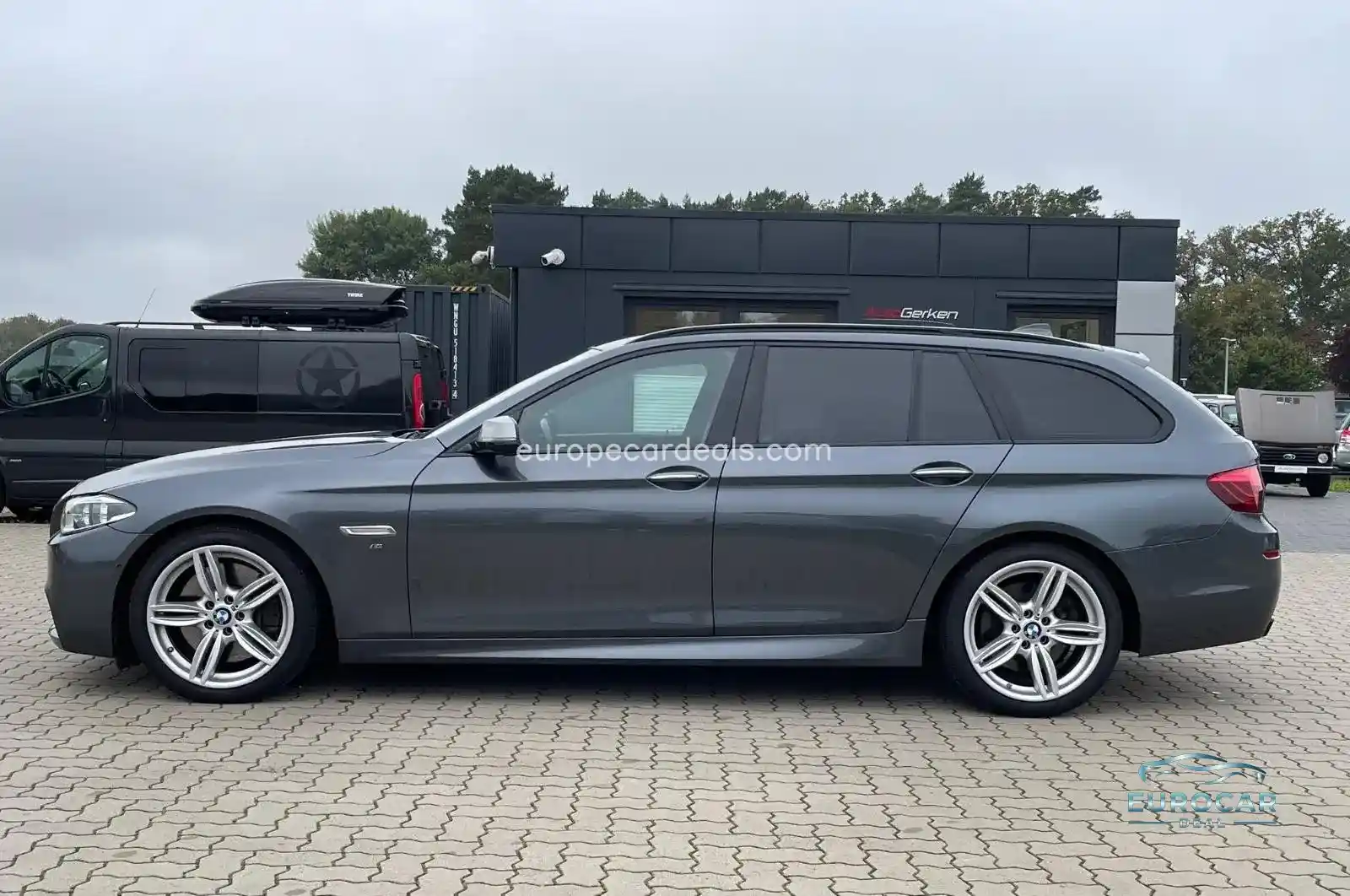 BMW M550