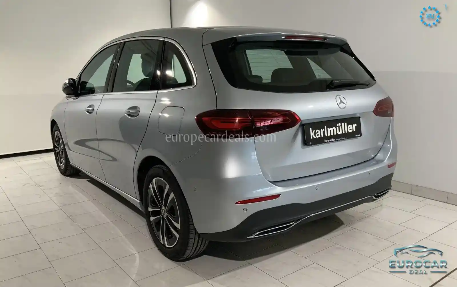 Mercedes-Benz B 180