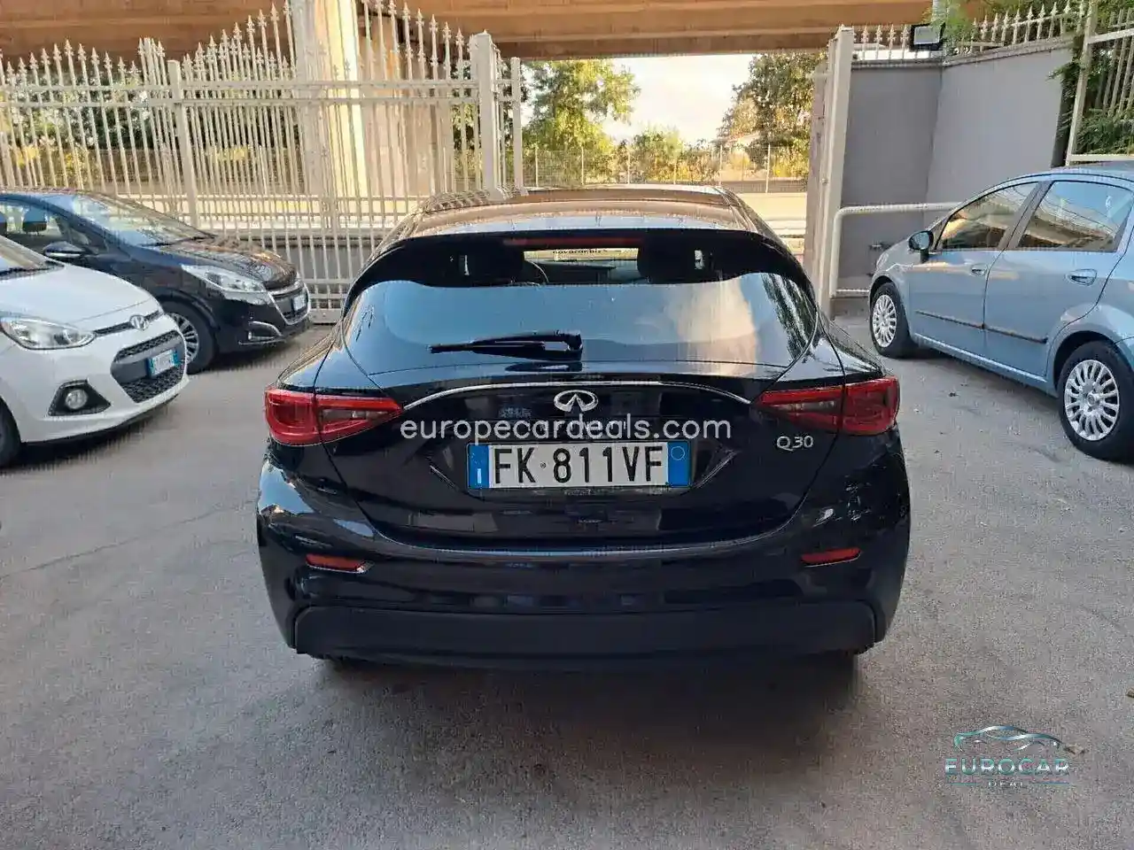 Infiniti Q30