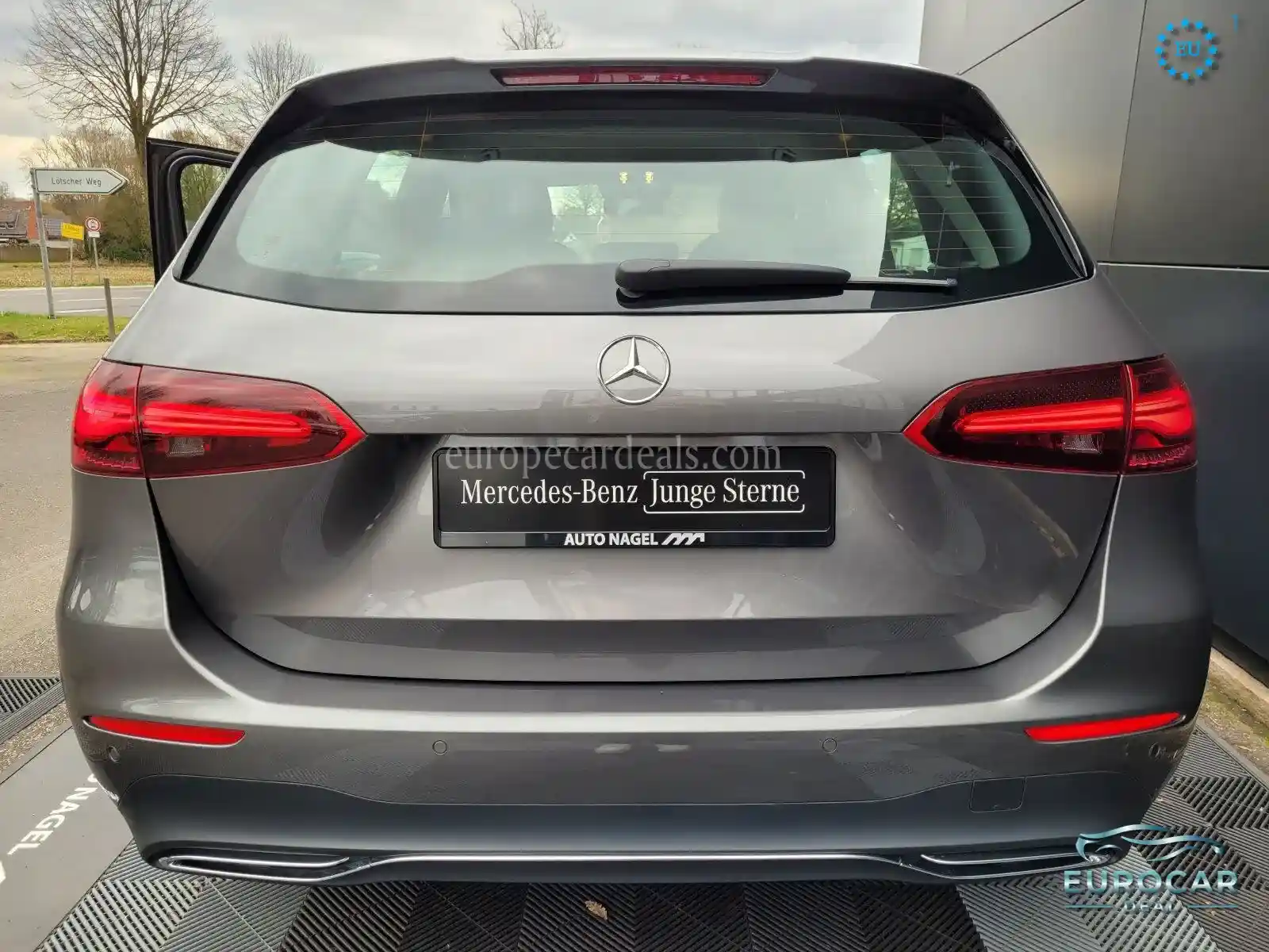 Mercedes-Benz B 200