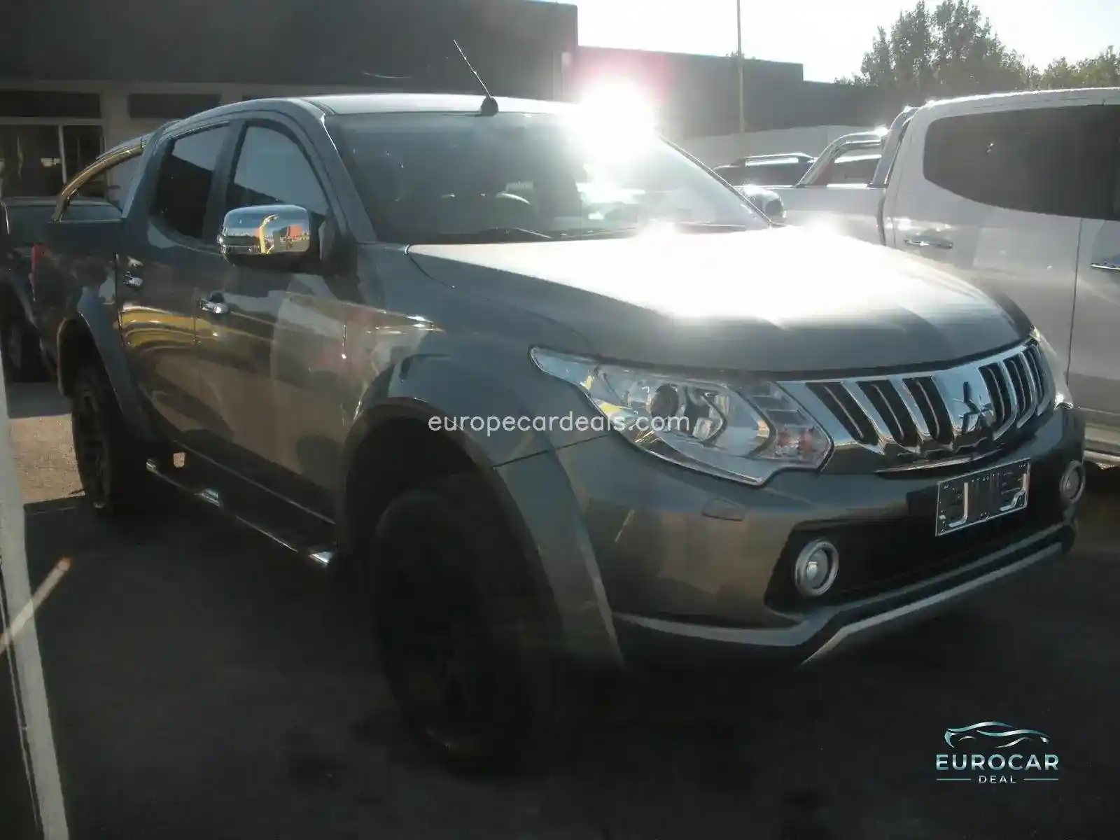 Mitsubishi L200