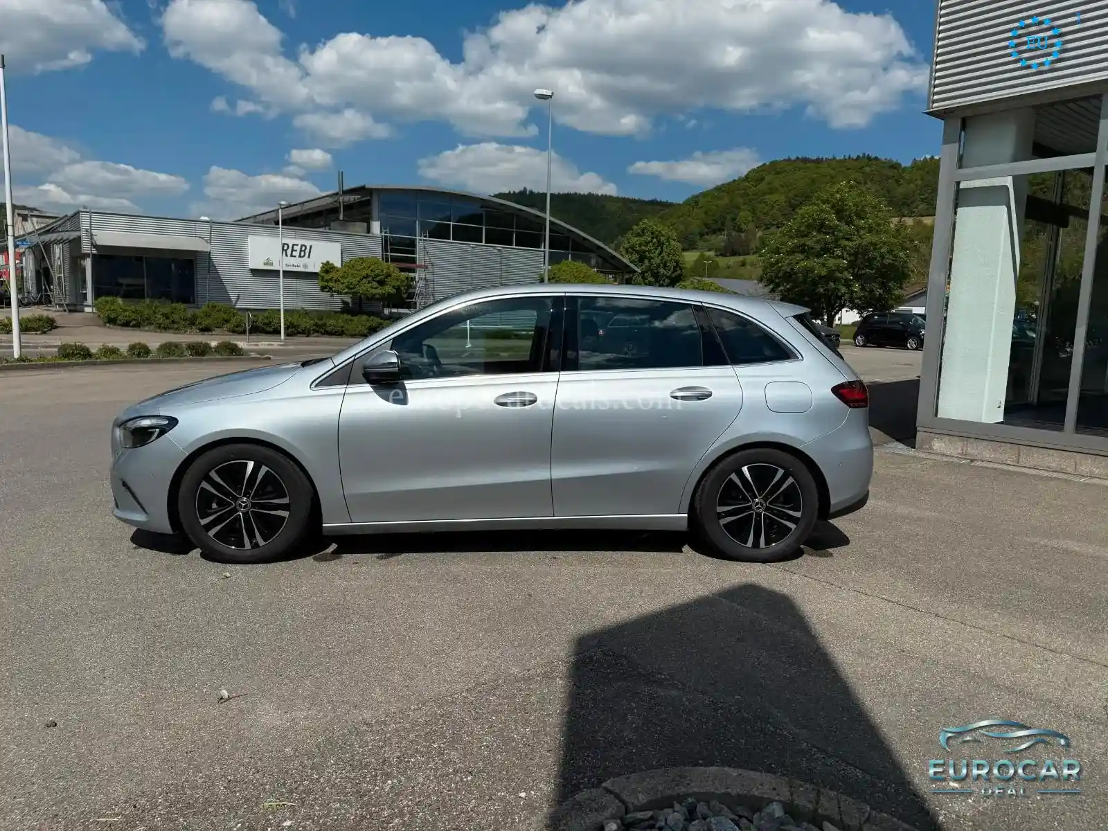 Mercedes-Benz B 180