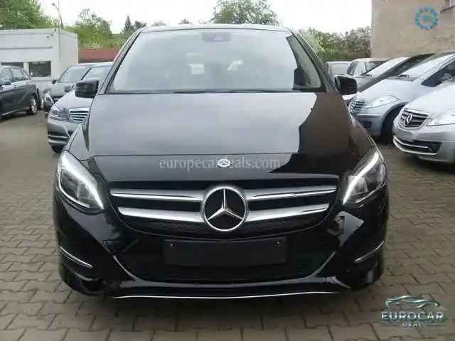 Mercedes-Benz B 200