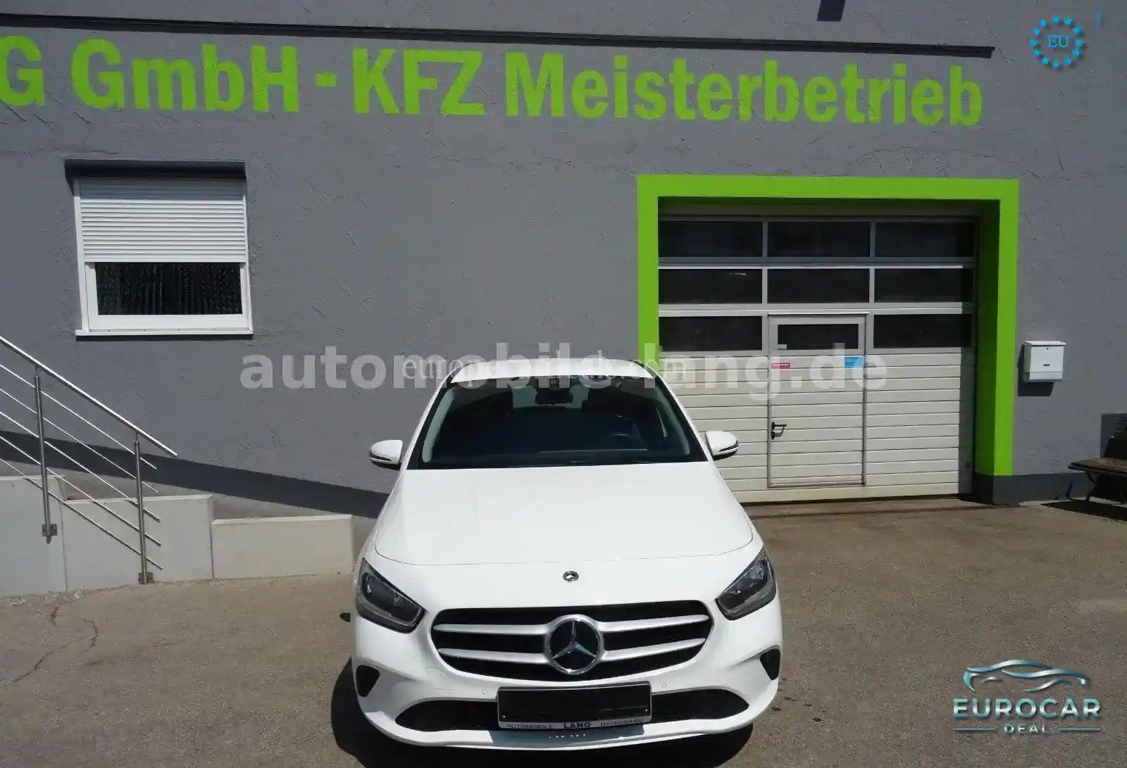 Mercedes-Benz B 180