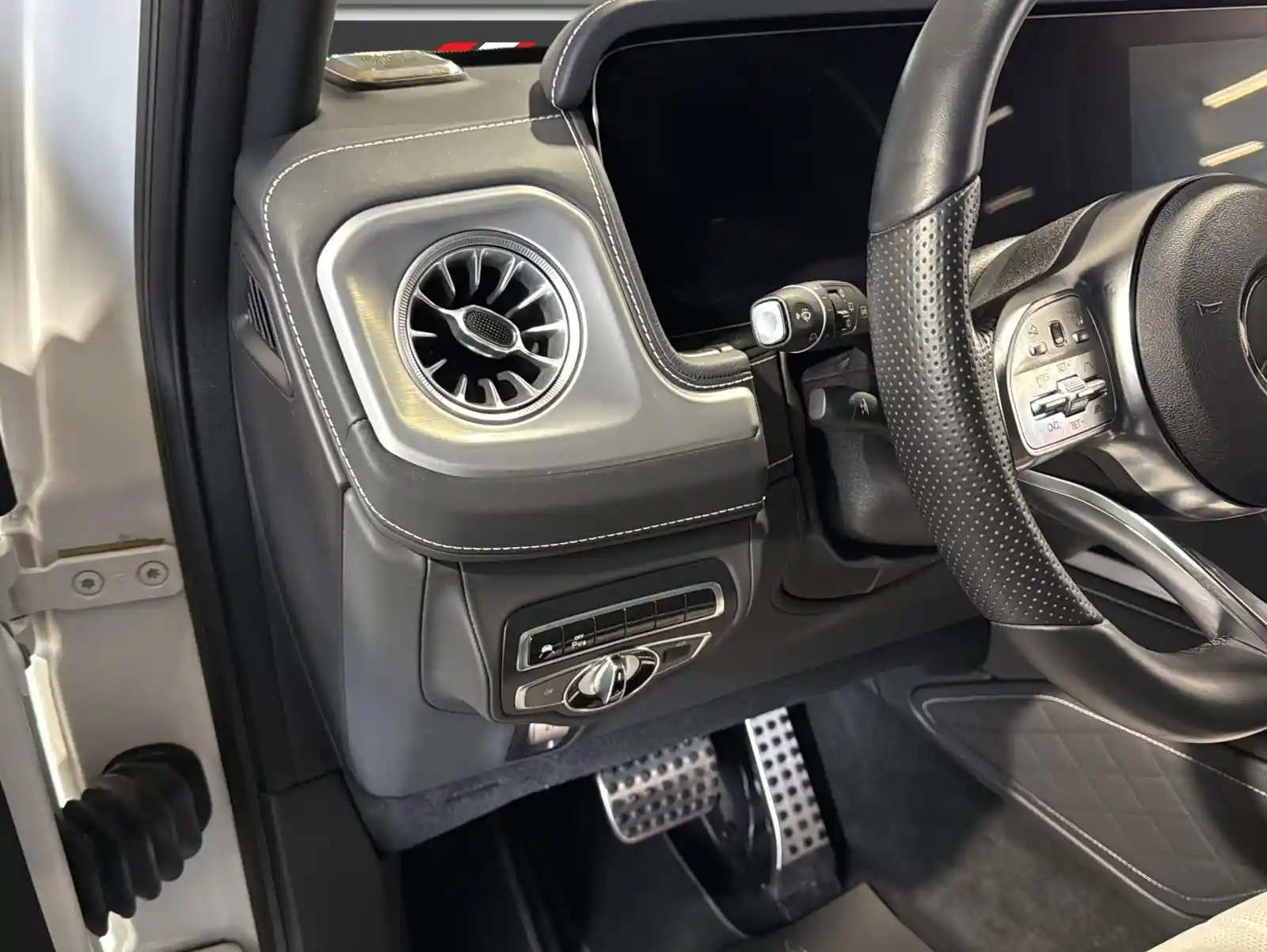 Mercedes-Benz G 500