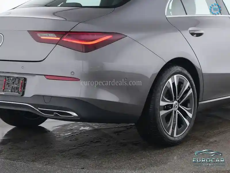 Mercedes-Benz CLA 180