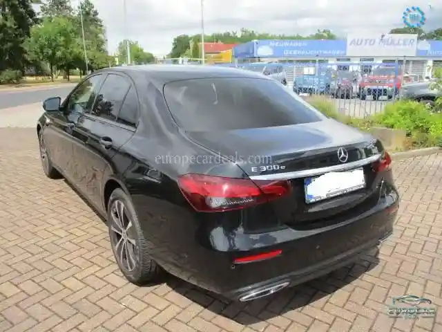 Mercedes-Benz E 300