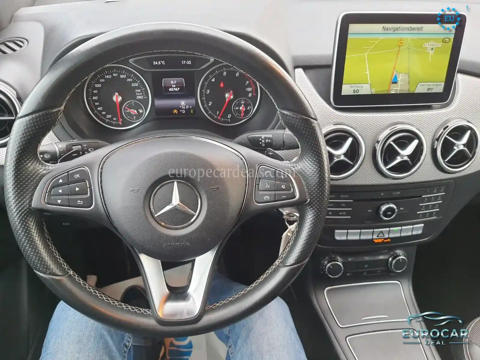 Mercedes-Benz B 180