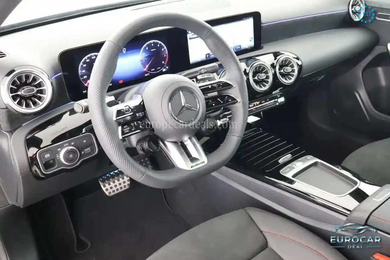 Mercedes-Benz A 35 AMG