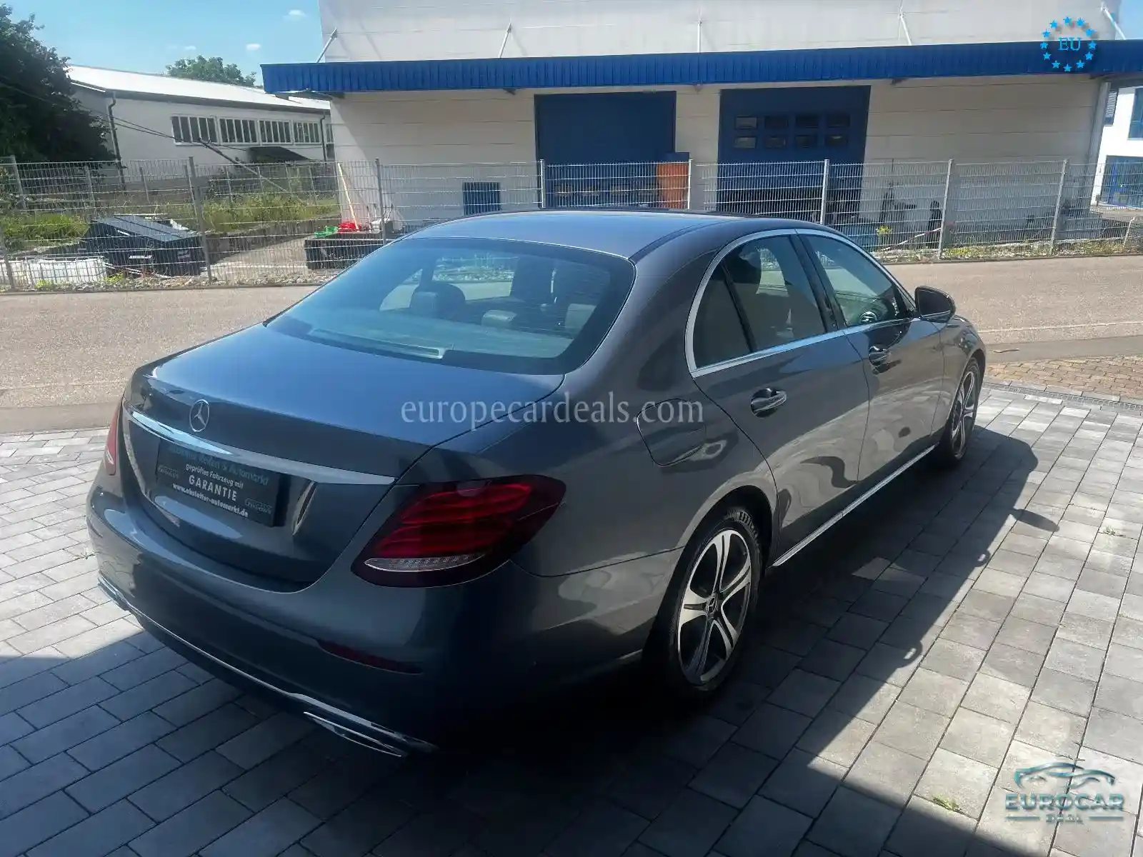 Mercedes-Benz E 200