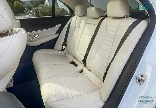 Mercedes-Benz E 400