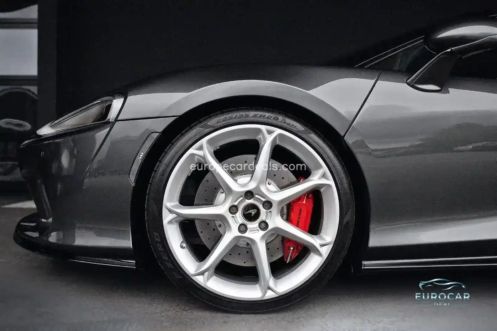 McLaren GT