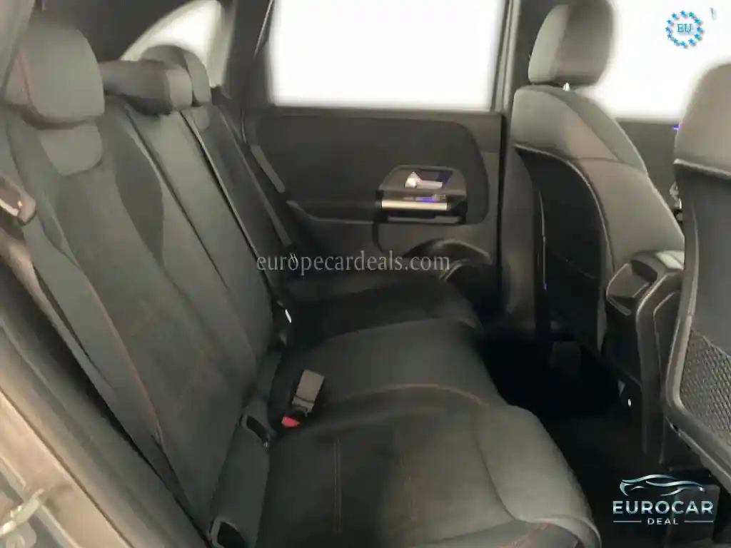 Mercedes-Benz B 220