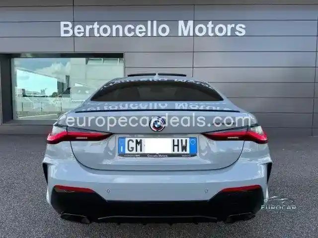 BMW M140i