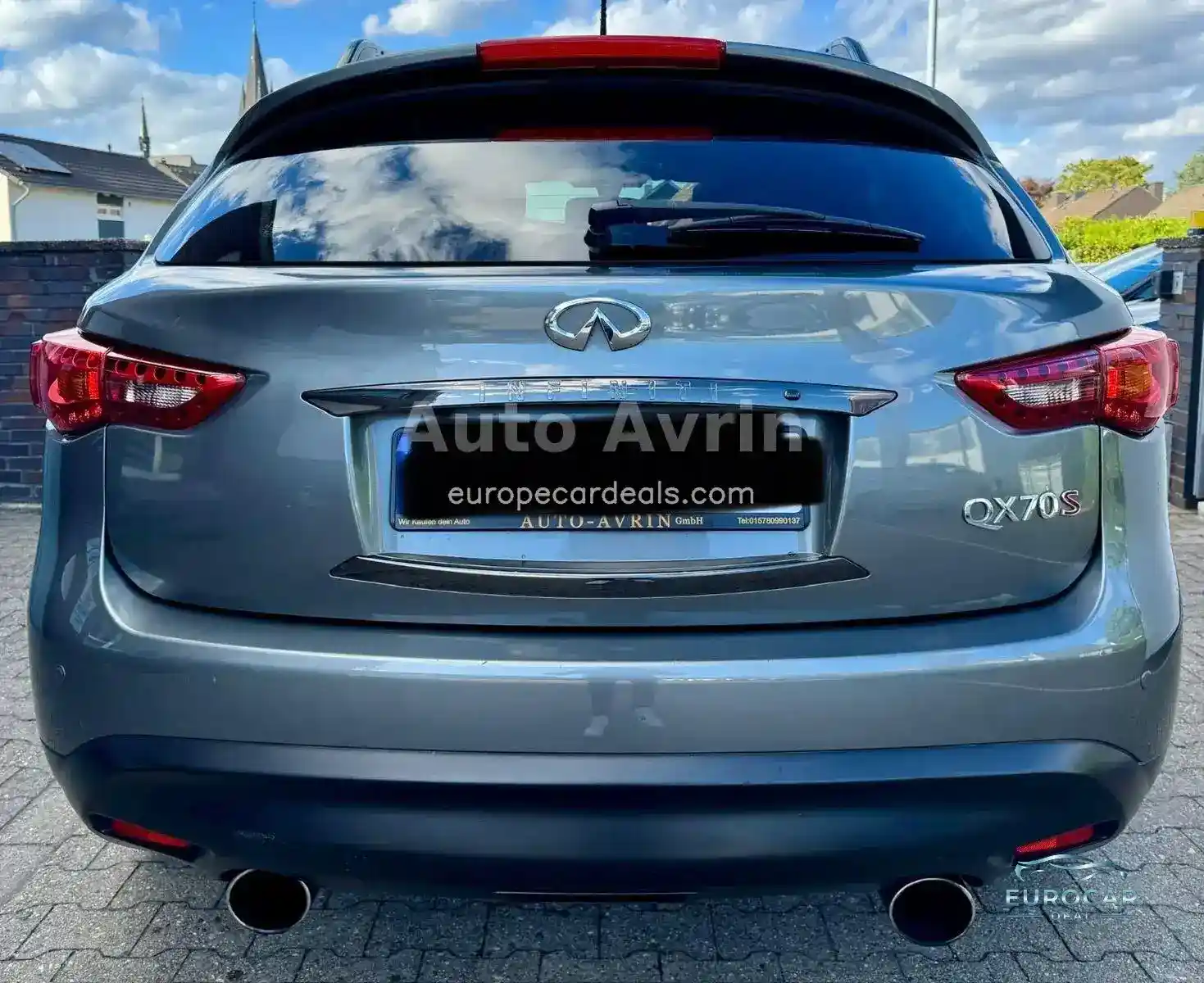 Infiniti QX70