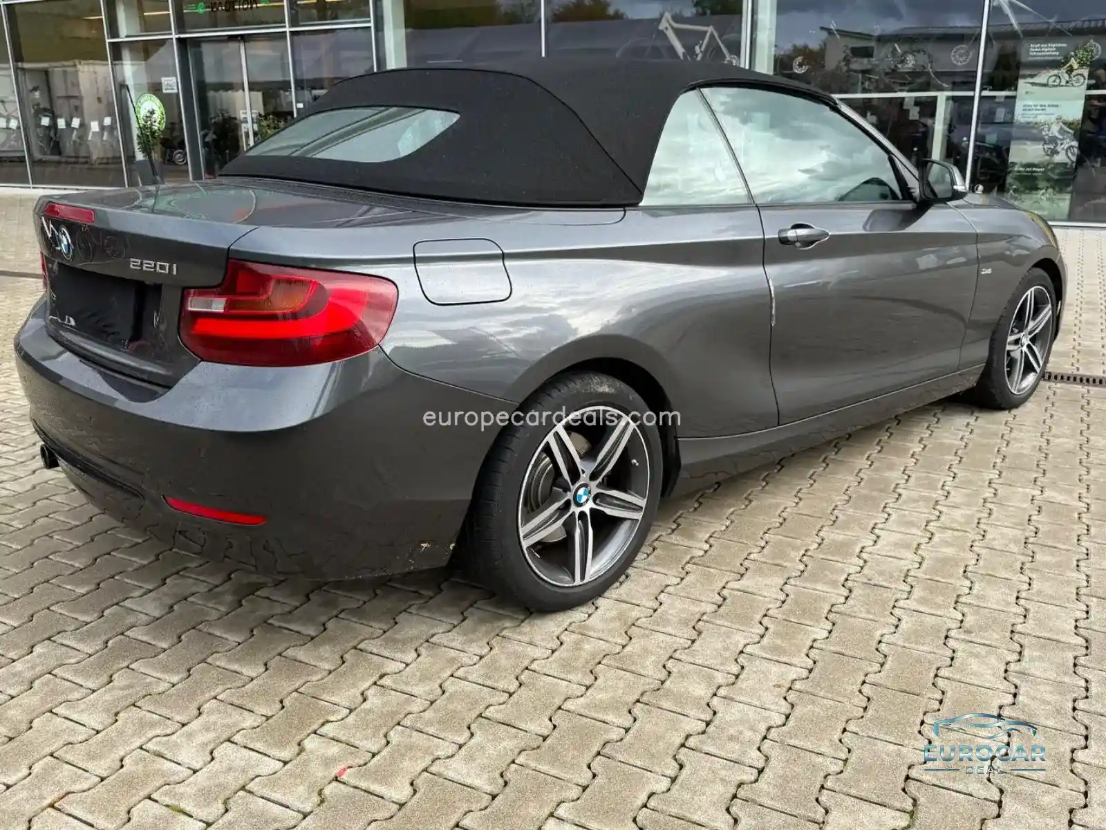 BMW 220
