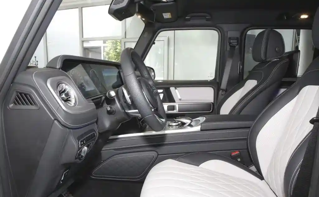 Mercedes-Benz G 500