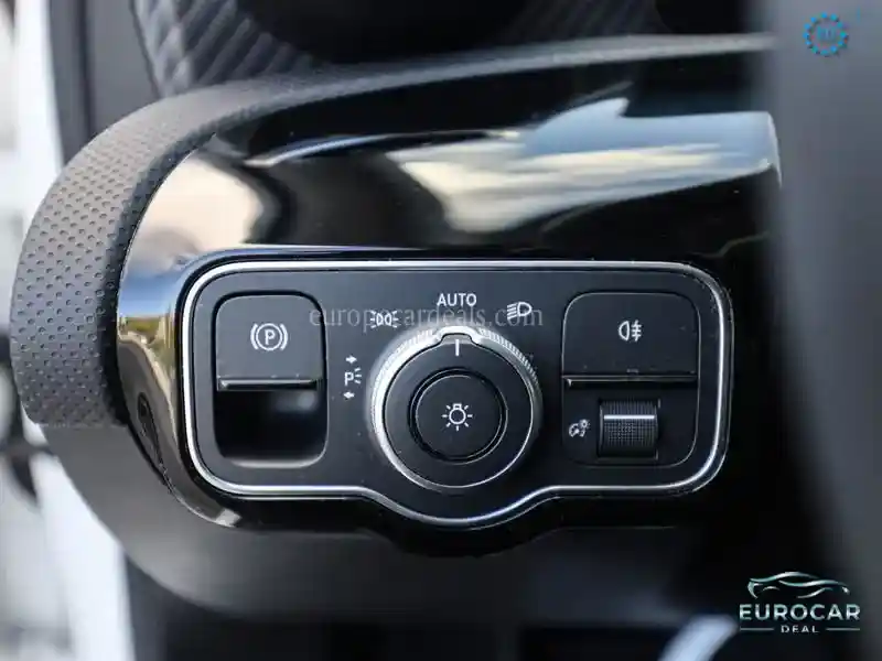 Mercedes-Benz A 220