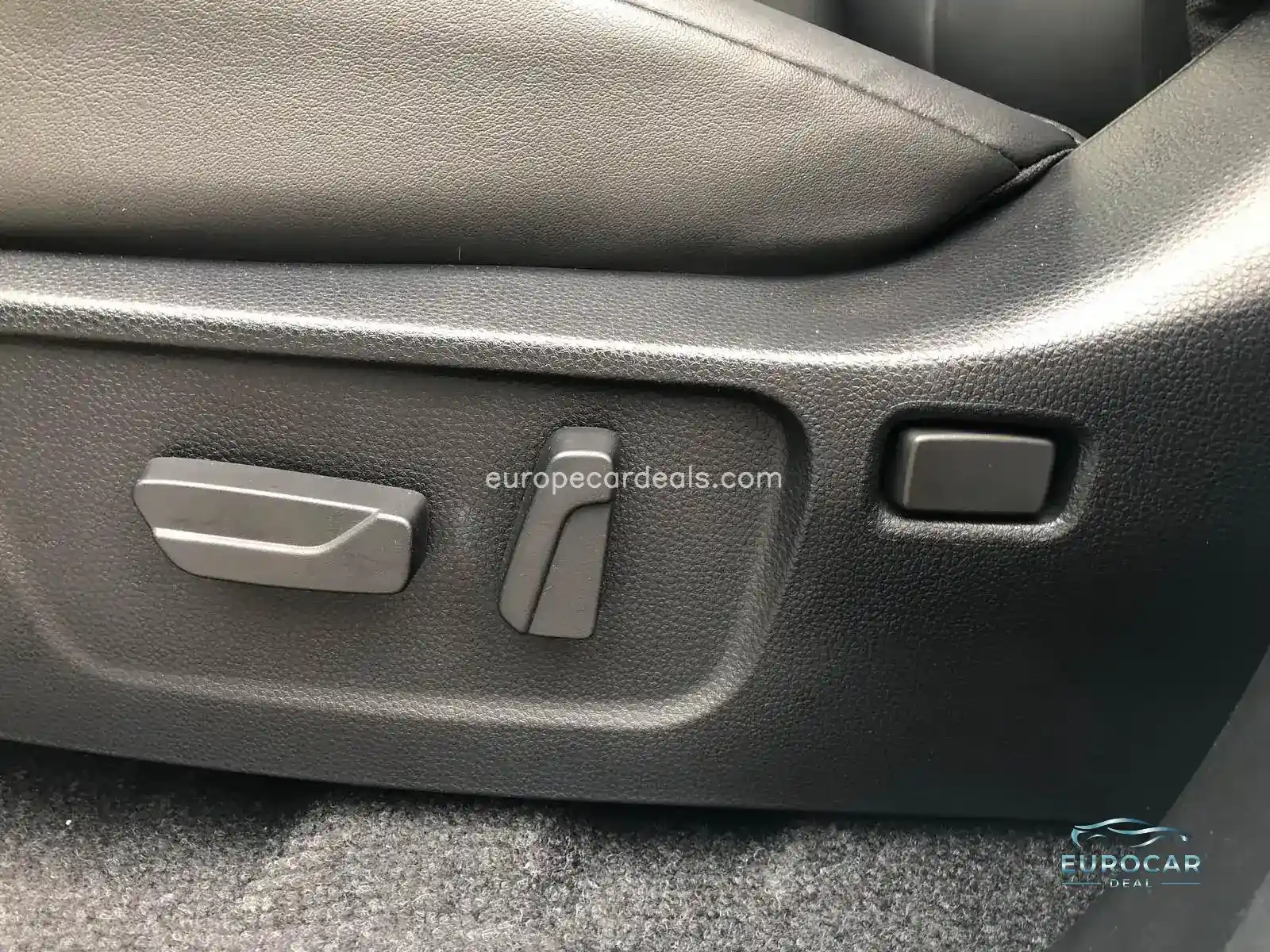 Double Cab V-Cross AT +Sonderfarbe+