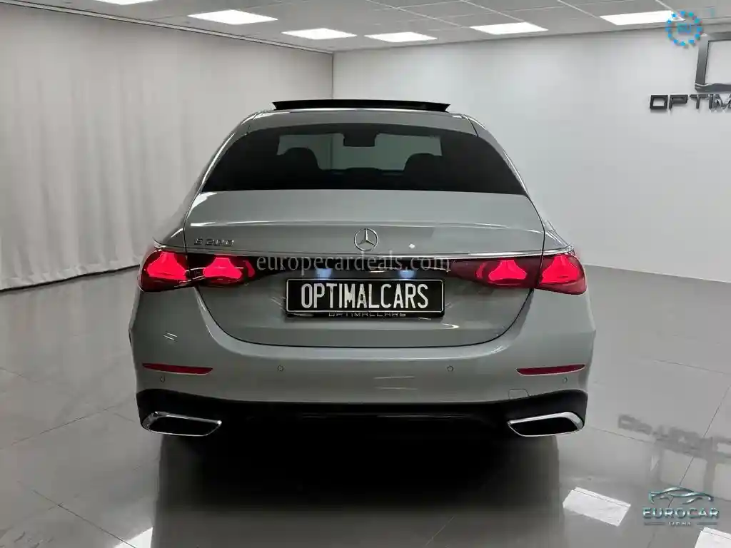 Mercedes-Benz E 200