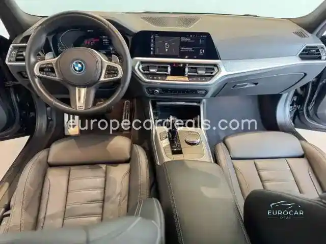 BMW 330
