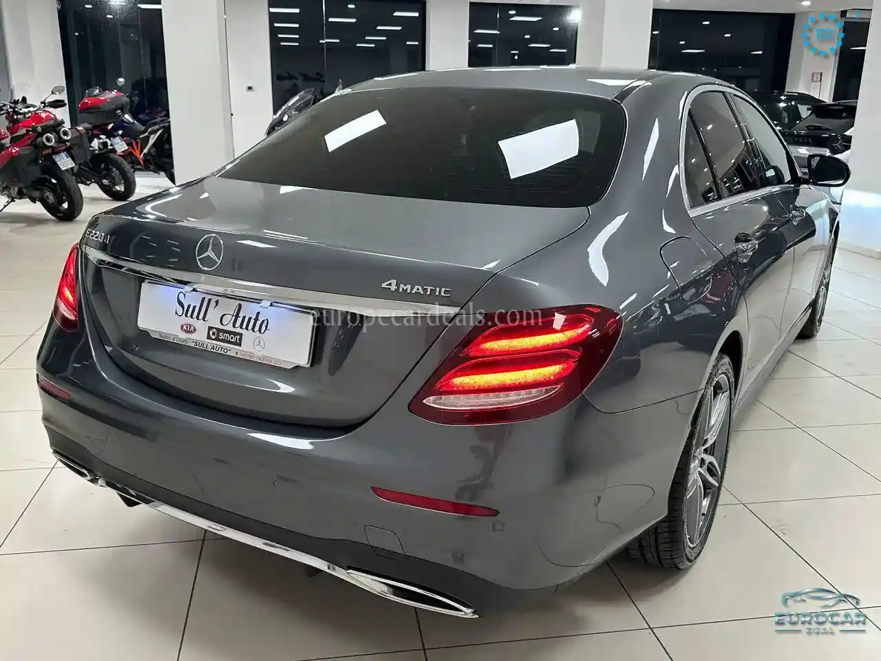Mercedes-Benz E 220