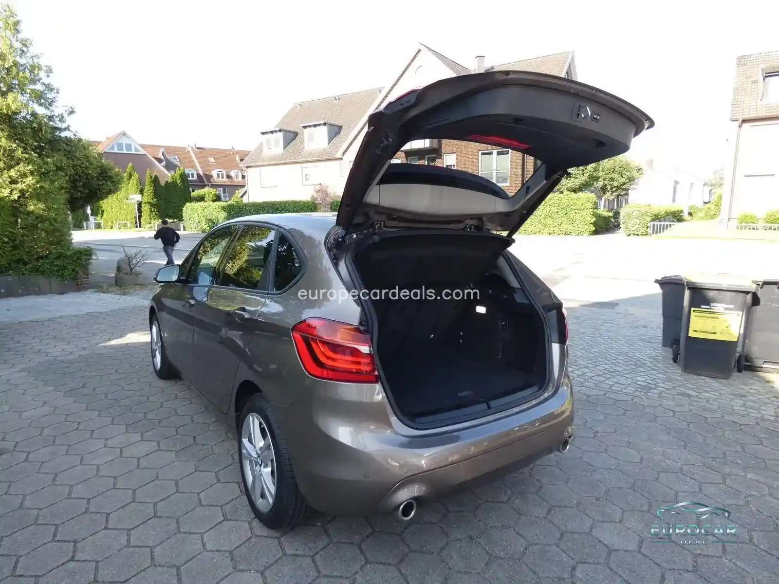 BMW 225