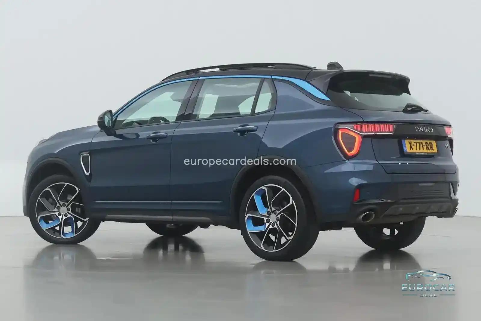 Lynk&Co 01