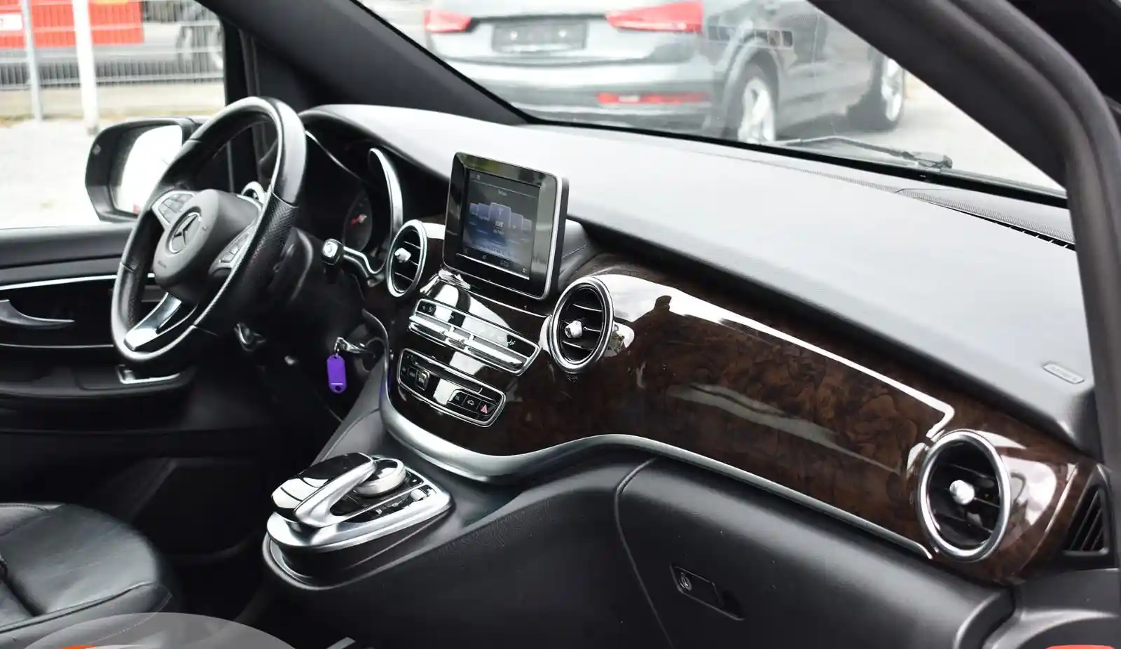 Mercedes-Benz V 200