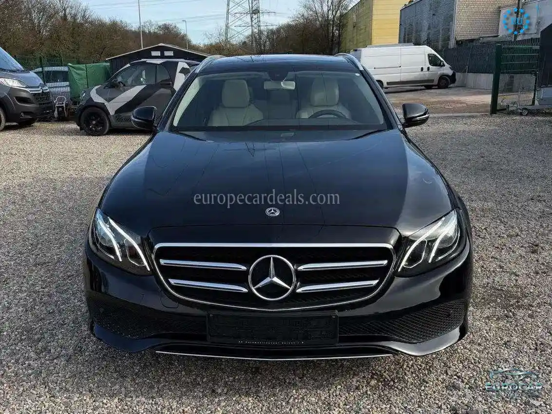 Mercedes-Benz E 200