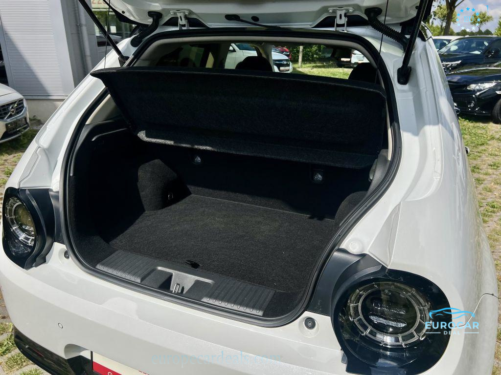 Honda e
