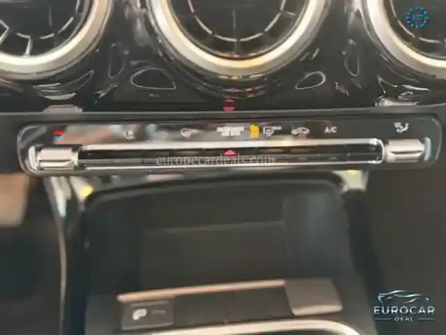 Mercedes-Benz A 220