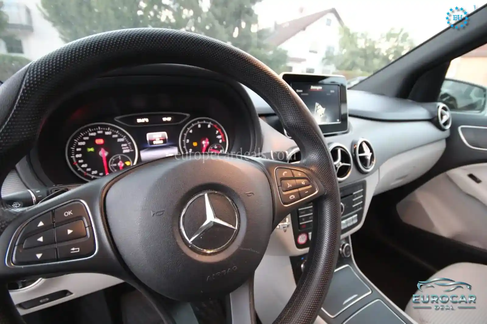 Mercedes-Benz B 200