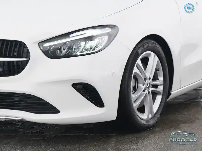 Mercedes-Benz B 220