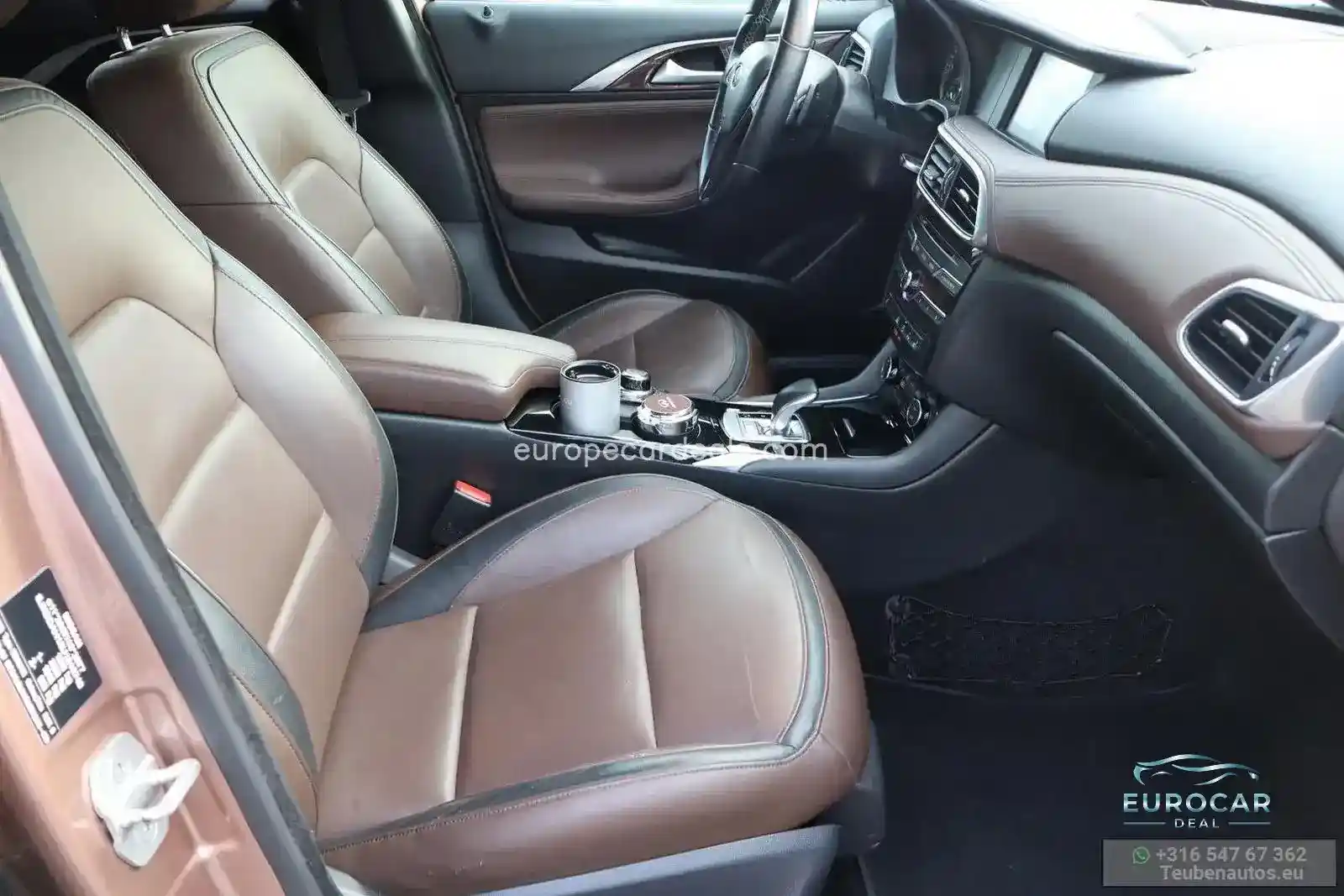 Infiniti Q30