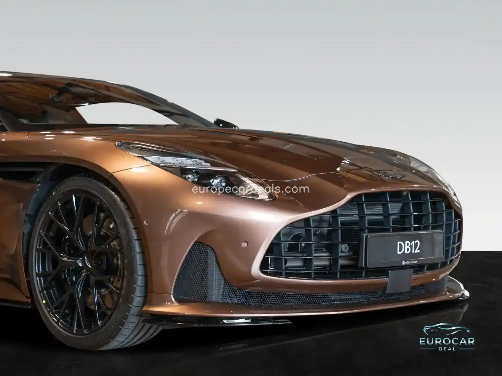Aston Martin DB12