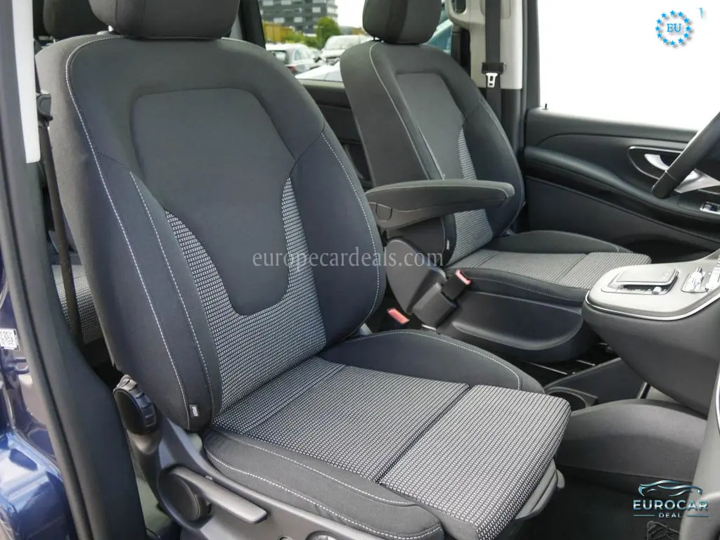 Mercedes-Benz V 220