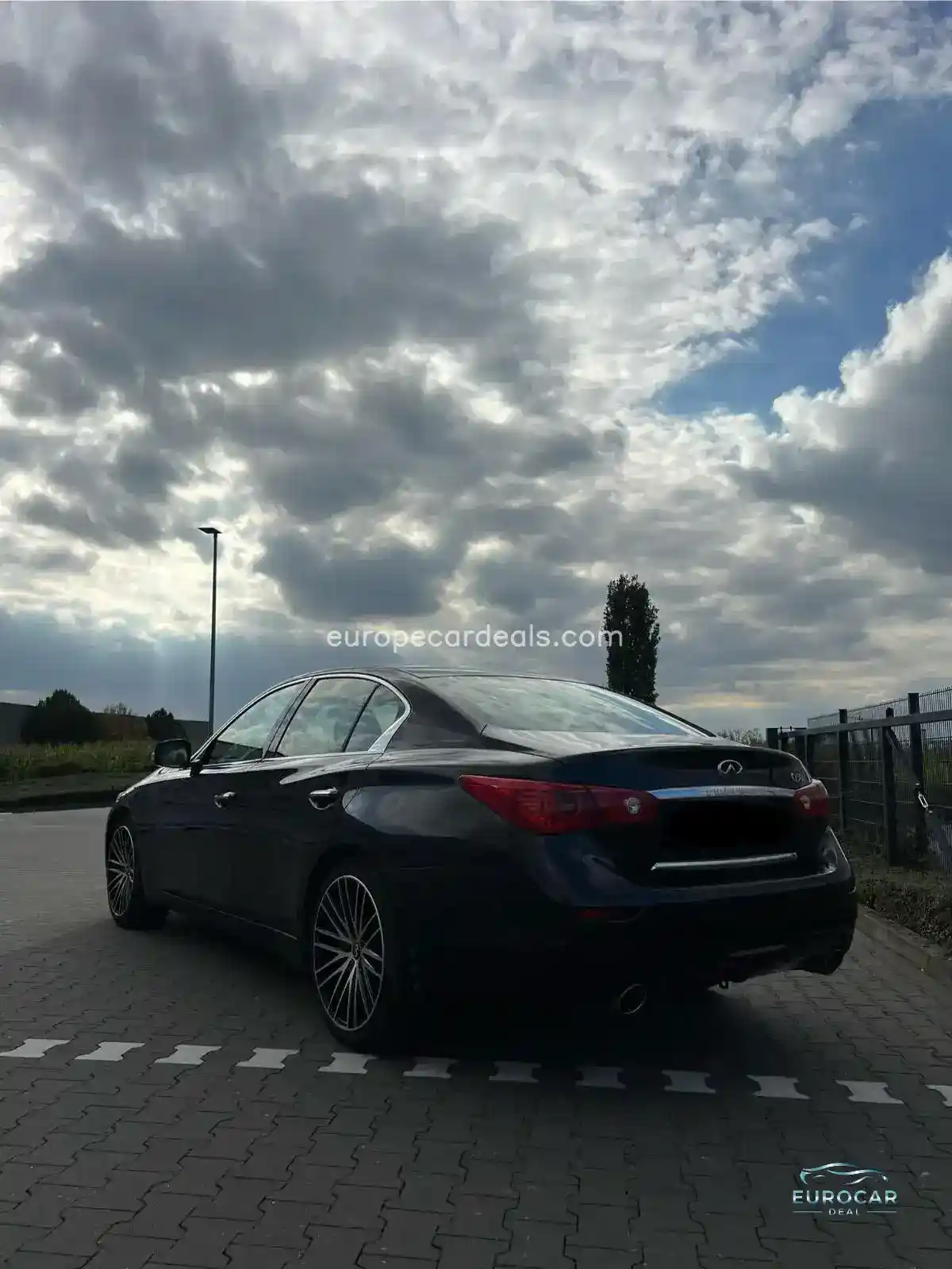 Infiniti Q50