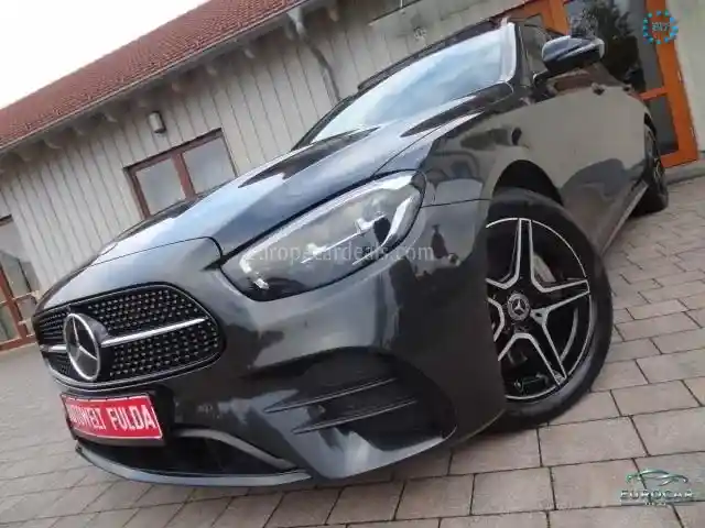 Mercedes-Benz E 300