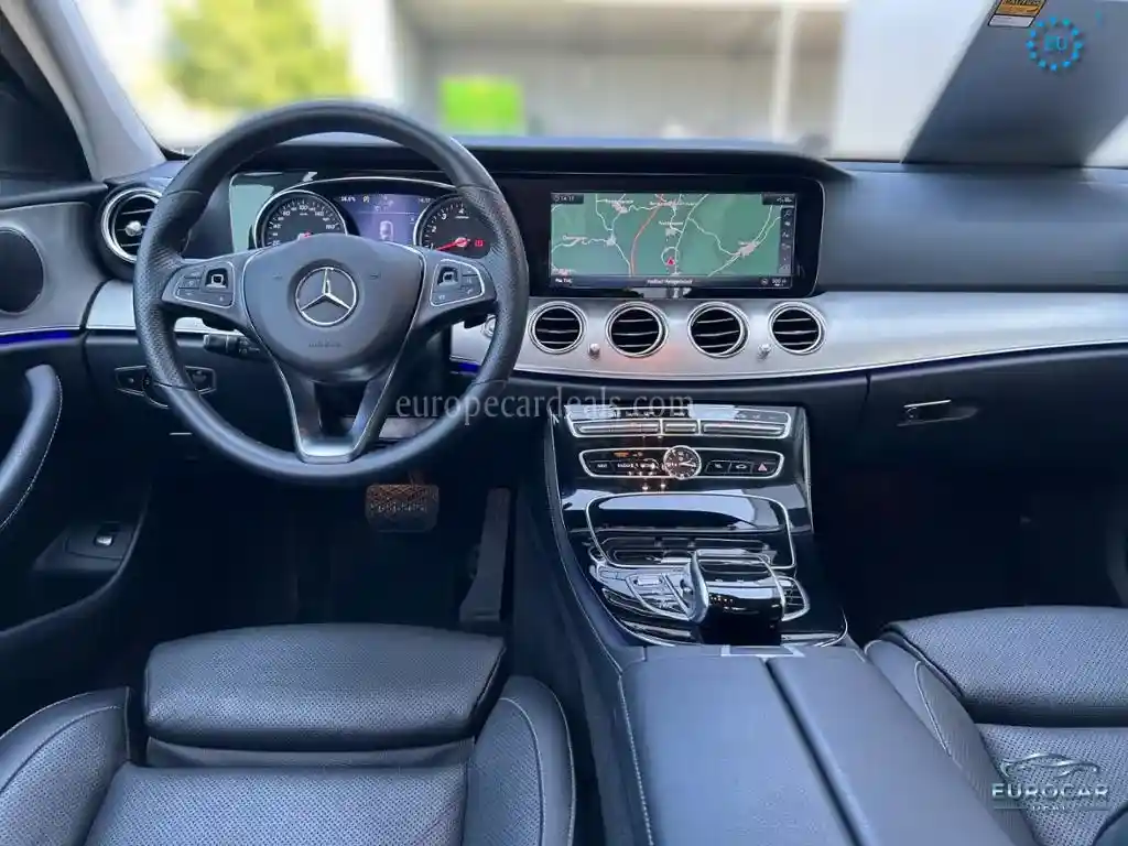 Mercedes-Benz E 300