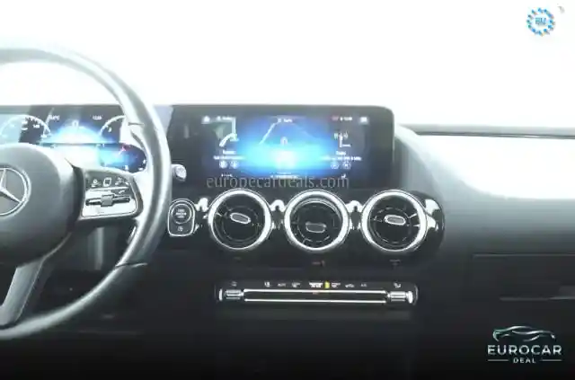 Mercedes-Benz B 220