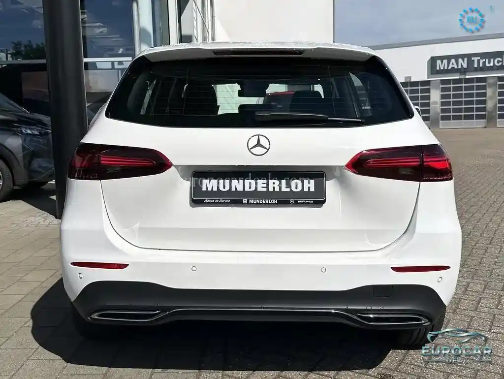 Mercedes-Benz B 200