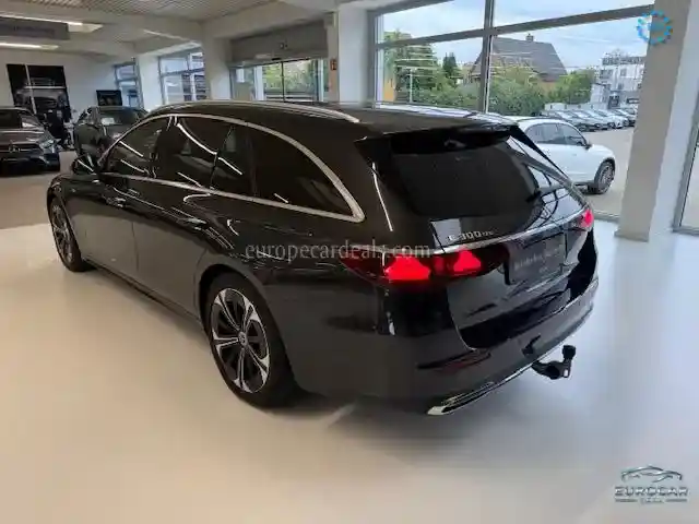 Mercedes-Benz E 300