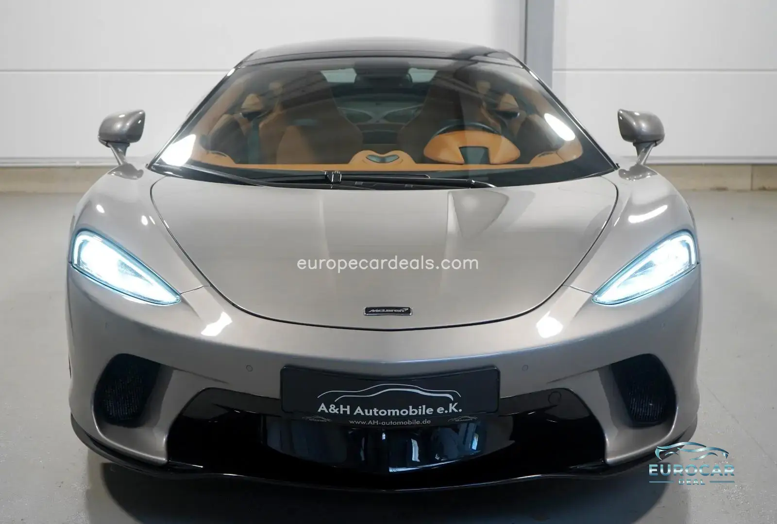 McLaren GT