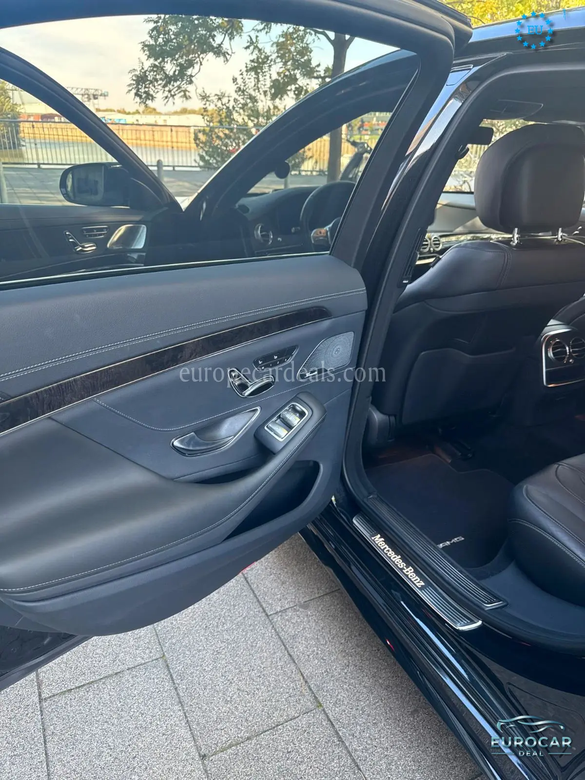 Mercedes-Benz S 560