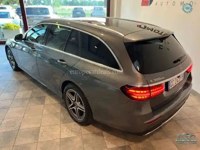 Mercedes-Benz E 300