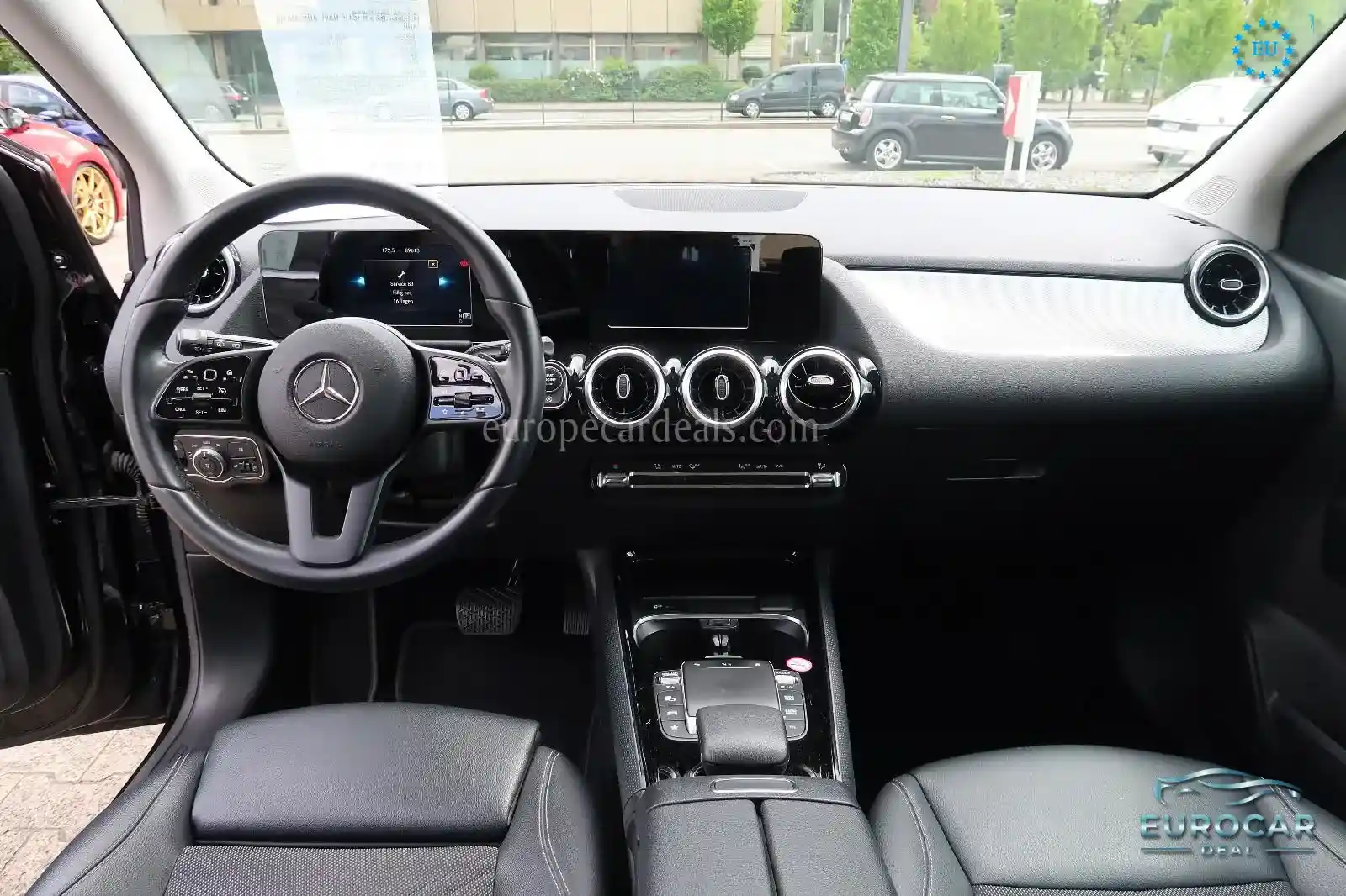 Mercedes-Benz B 180