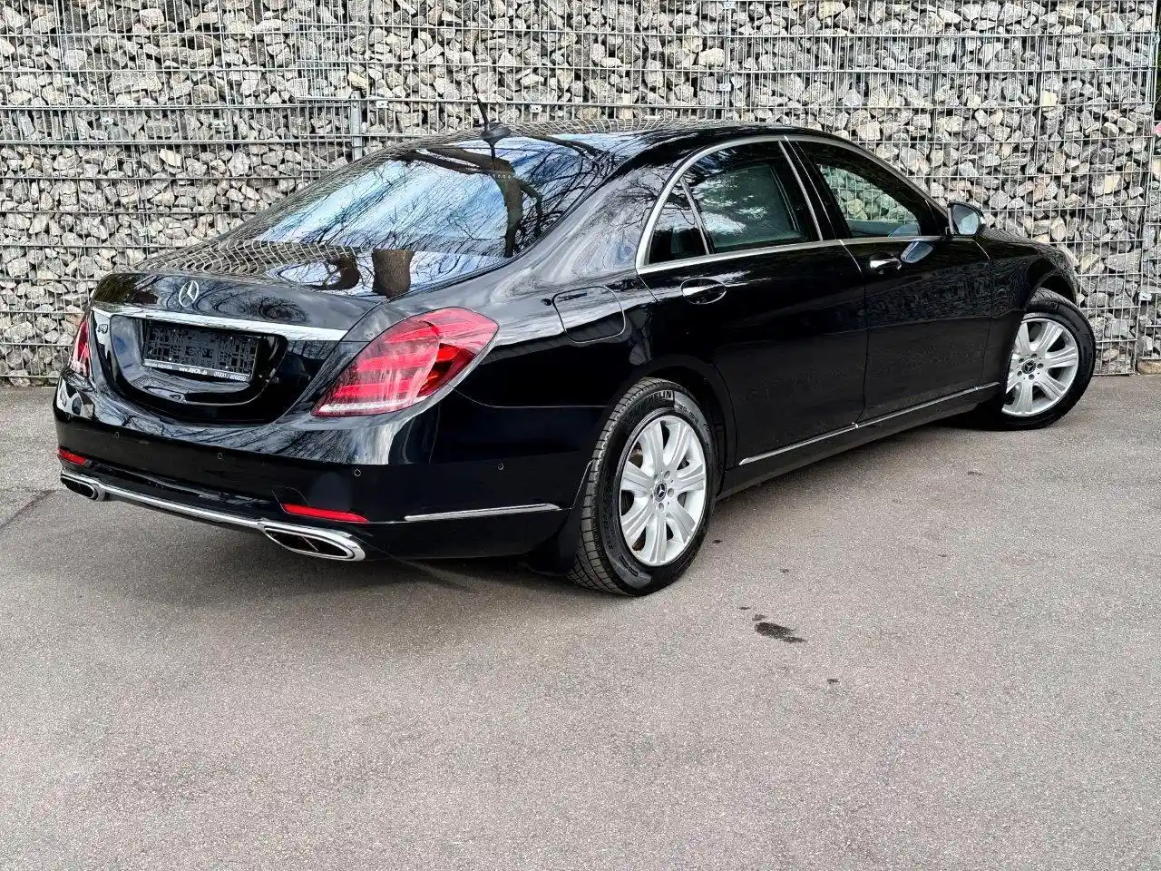 Mercedes-Benz S 600