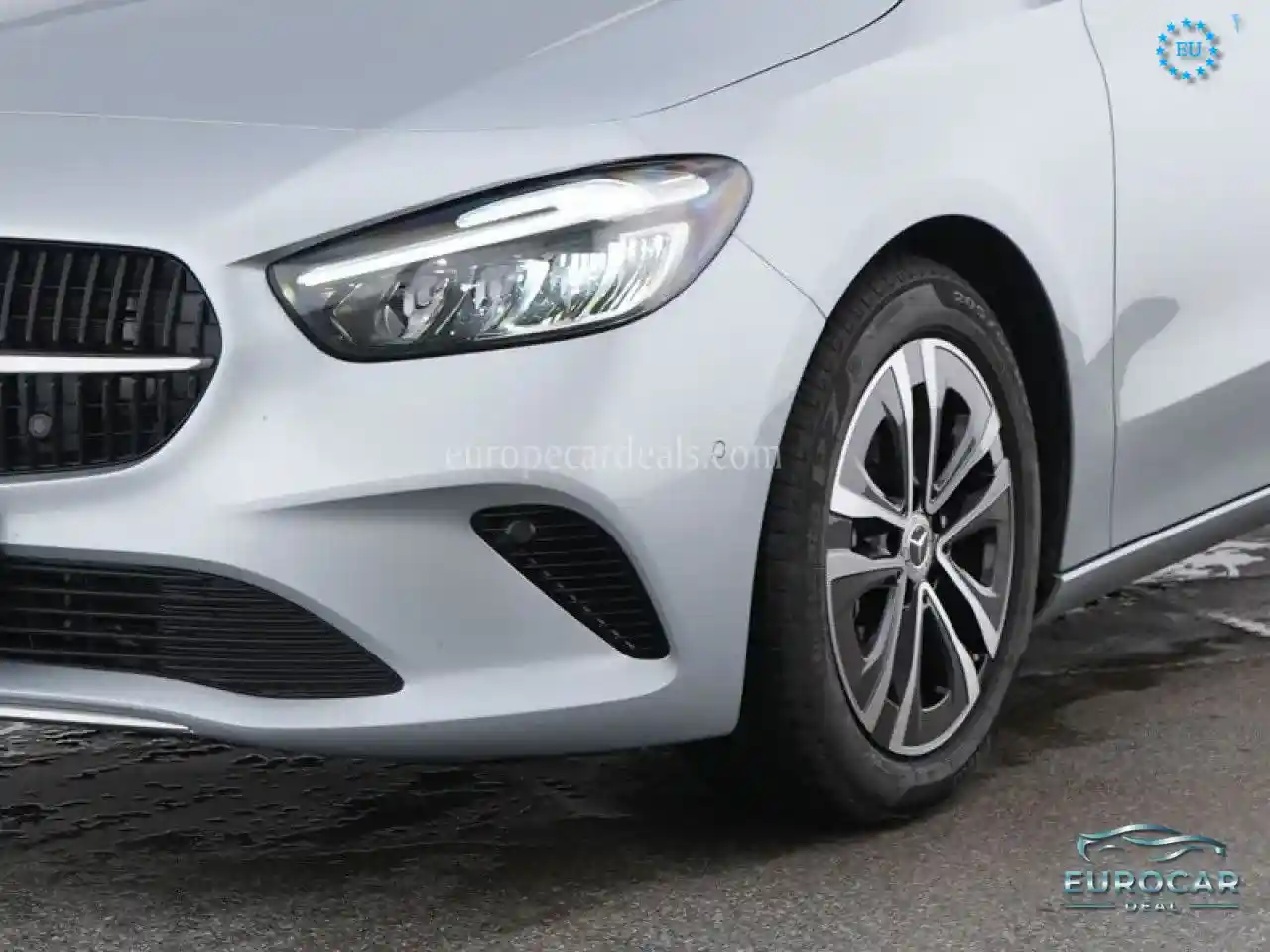 Mercedes-Benz B 180