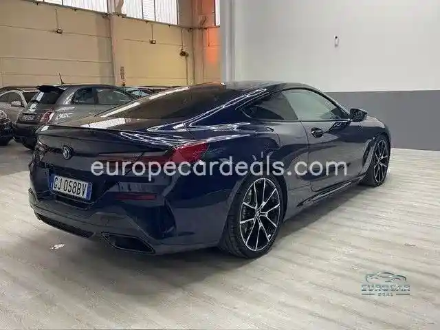BMW 840